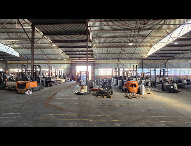 6,225M² WAREHOUSE FOR SALE IN CHLOORKOP